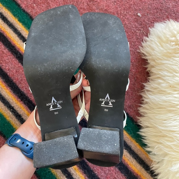 90 squared toe Strappy slide on heels white leather square heel Anne Klein - Picture 5 of 8